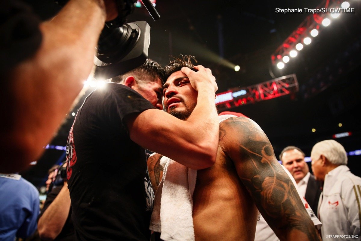 Results: Leo Santa Cruz decisions Abner Mares