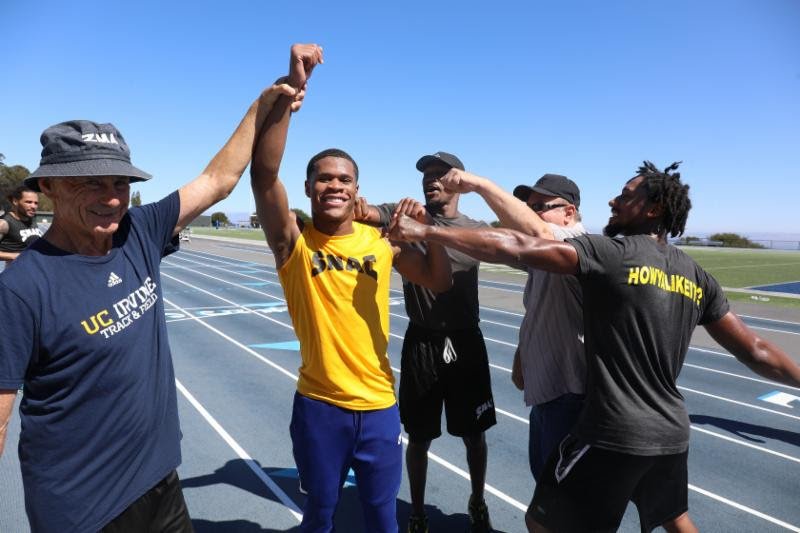Demetrius Andrade, Devin Haney and Daniel Jacobs training with Victor Conte Daniel Jacobs Demetrius Andrade Devin Haney Victor Conte Press Room