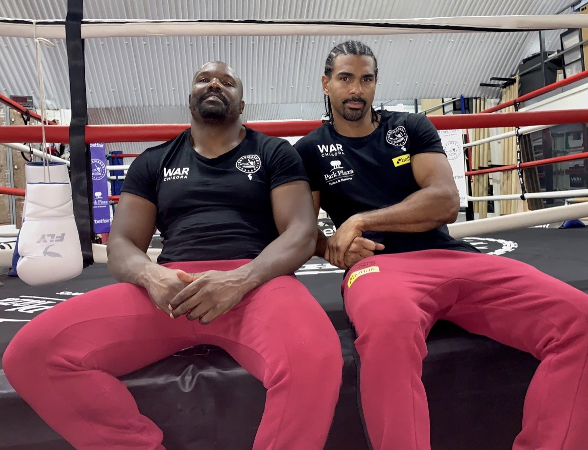 David Haye signs Dereck ‘WAR’ Chisora!