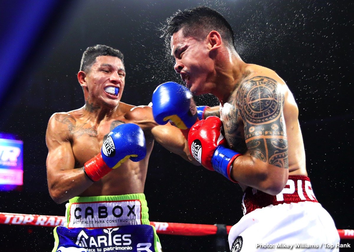 PHOTOS: Miguel Berchelt TKOs Miguel 'Mickey' Roman