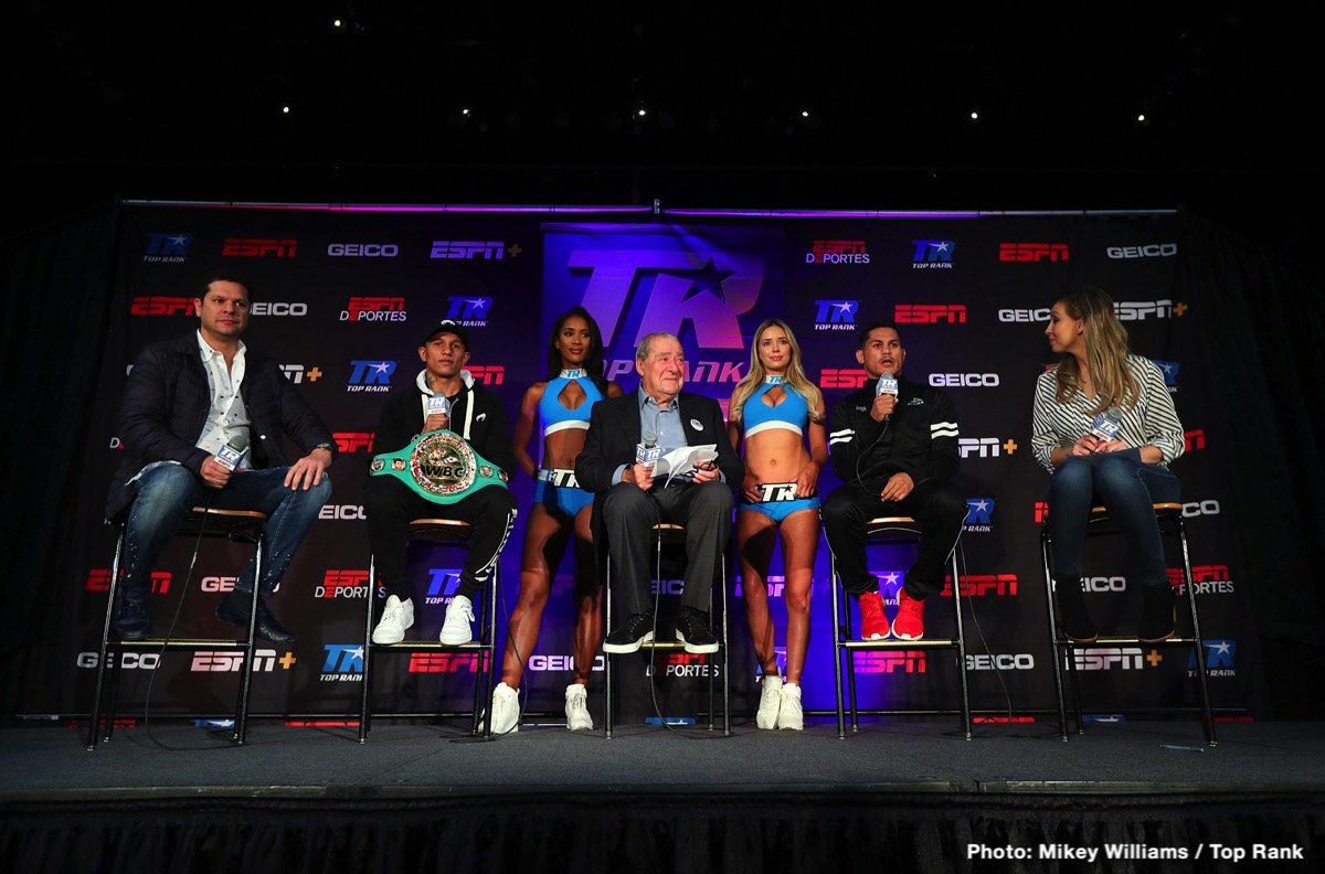 Berchelt vs. Roman / Marriaga vs. Estrella - Weights