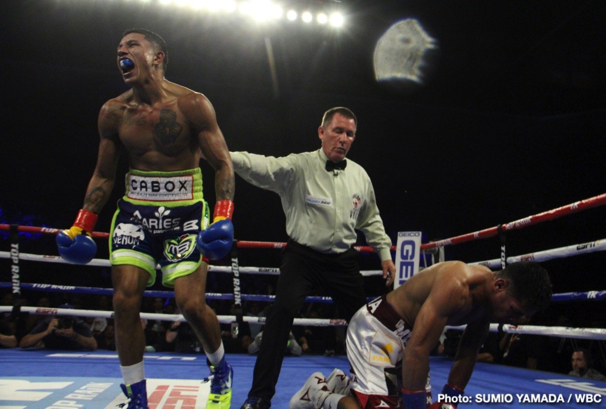 Miguel Berchelt Stops An Incredibly Game Miguel Roman In A Brutal Battle In El Paso