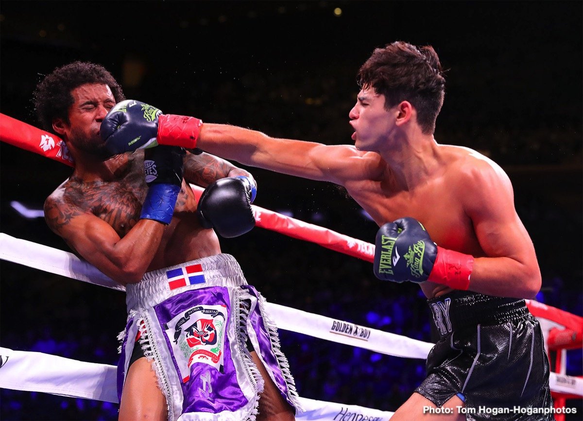 Canelo Floors Fielding Four Times To Become 3-Weight Champ In Front Of Sold-Out Madison Square Garden