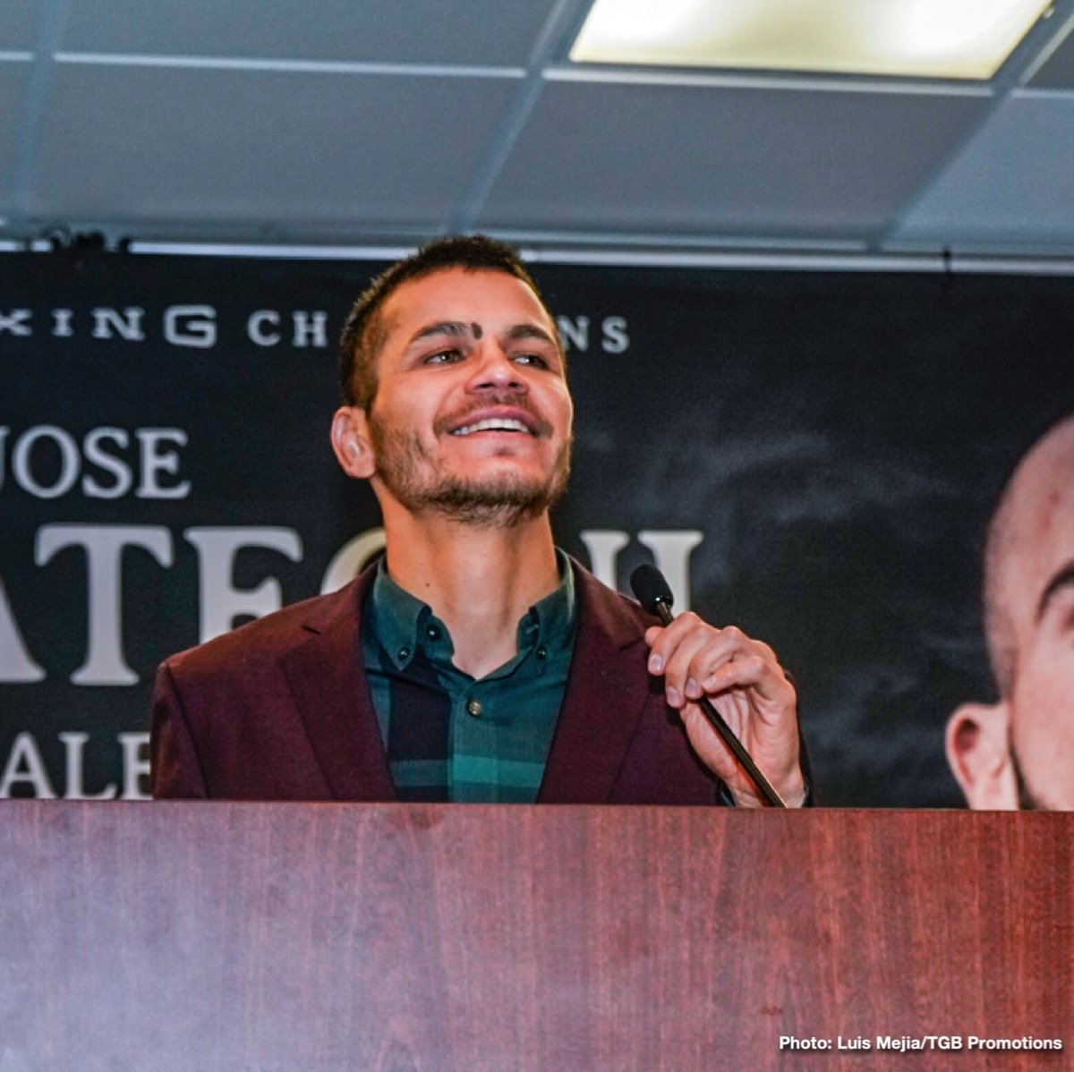 Jose Uzcategui, Caleb Plant Official Weights & Photos