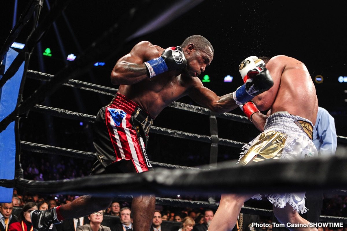 Photos: Erislandy Lara & Brian Castaño Fight To Highly Competitive Split-draw