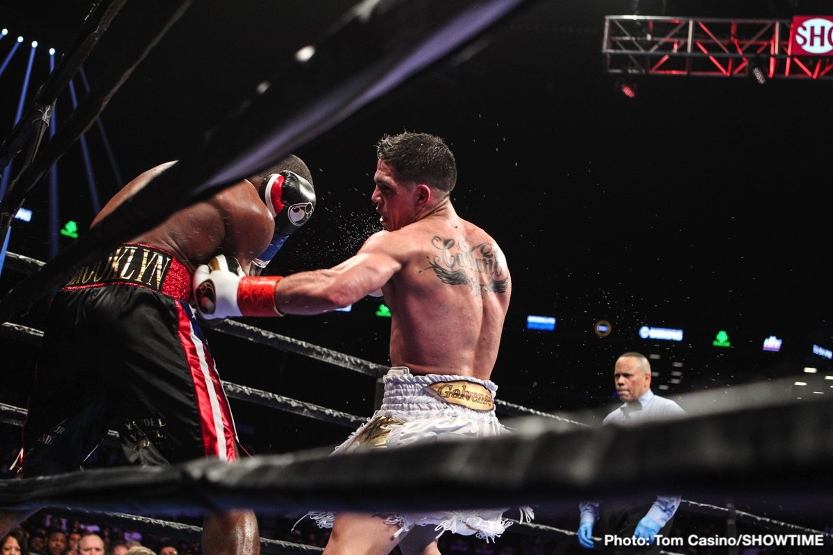 Photos: Erislandy Lara & Brian Castaño Fight To Highly Competitive Split-draw