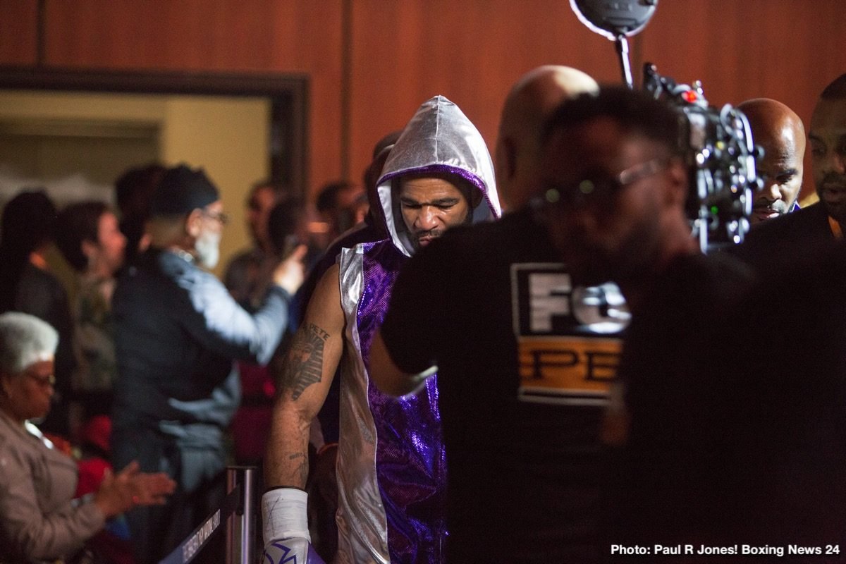 Boxing photo: Argenis Mendez, Lamont Peterson, Sergey Lipinets image RESULTS: Sergey Lipinets defeats Lamont Peterson
