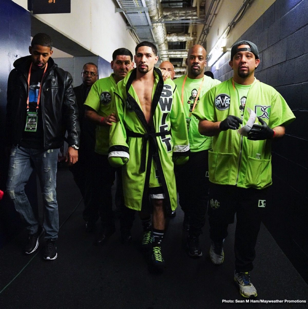 Photos: Danny Garcia Delivers Dominant Performance; Ruiz Stops Dimitrenko