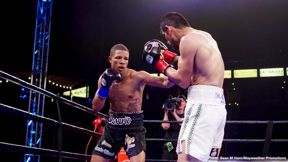 Photos: Danny Garcia Delivers Dominant Performance; Ruiz Stops Dimitrenko