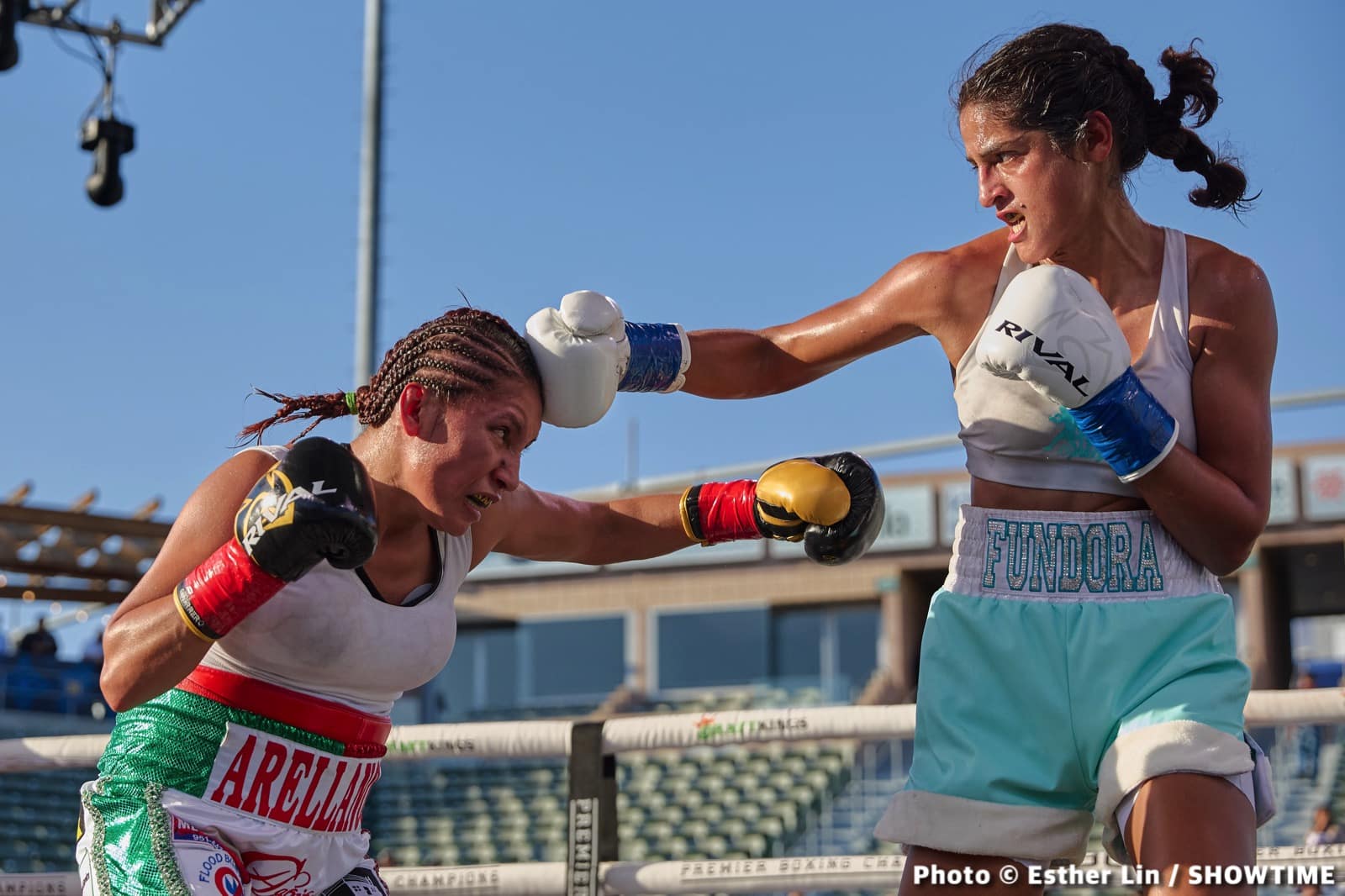 Boxing photo: Fernando Martinez image Fernando Martinez Retains IBF Junior Bantamweight - Boxing Results