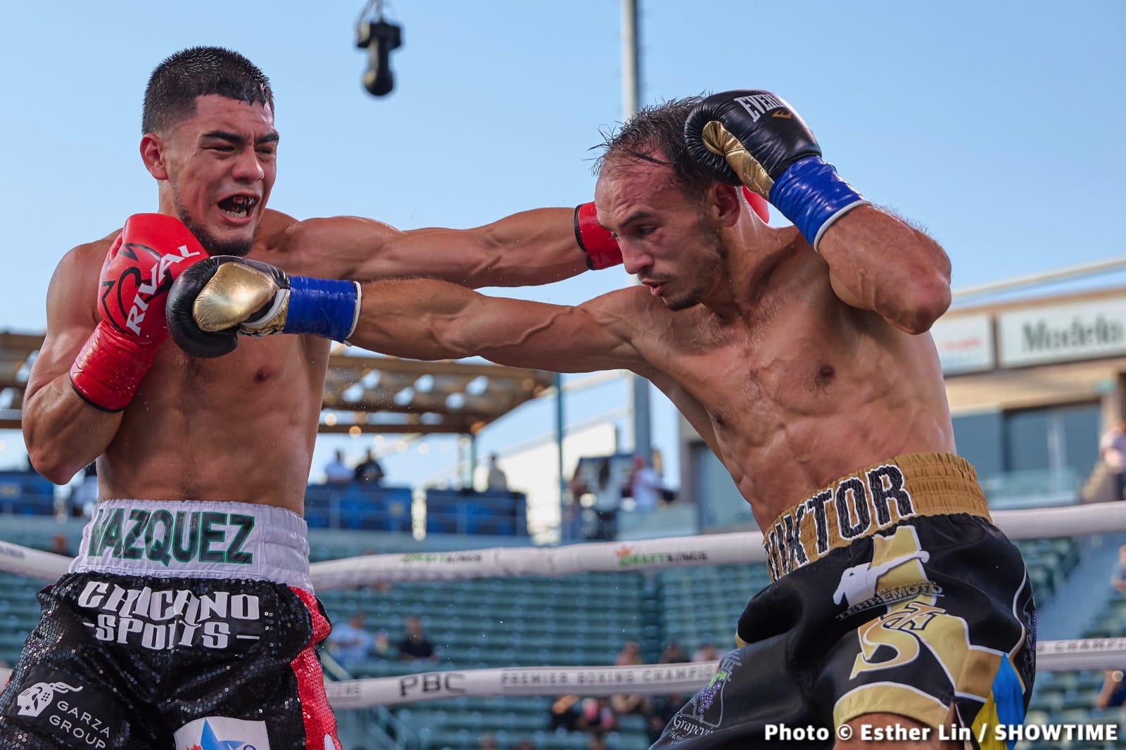 Boxing photo: Fernando Martinez image Fernando Martinez Retains IBF Junior Bantamweight - Boxing Results