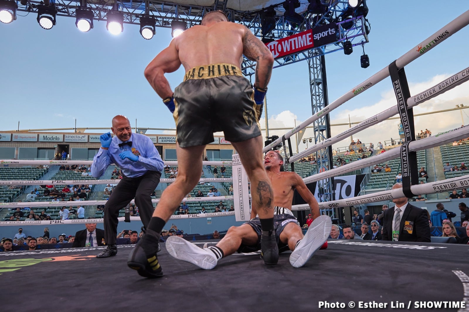 Fernando Martinez Retains IBF Junior Bantamweight - Boxing Results
