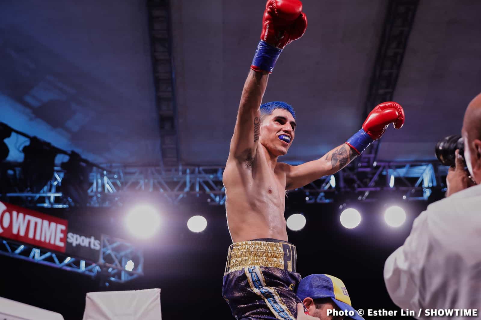 Fernando Martinez Retains IBF Junior Bantamweight - Boxing Results