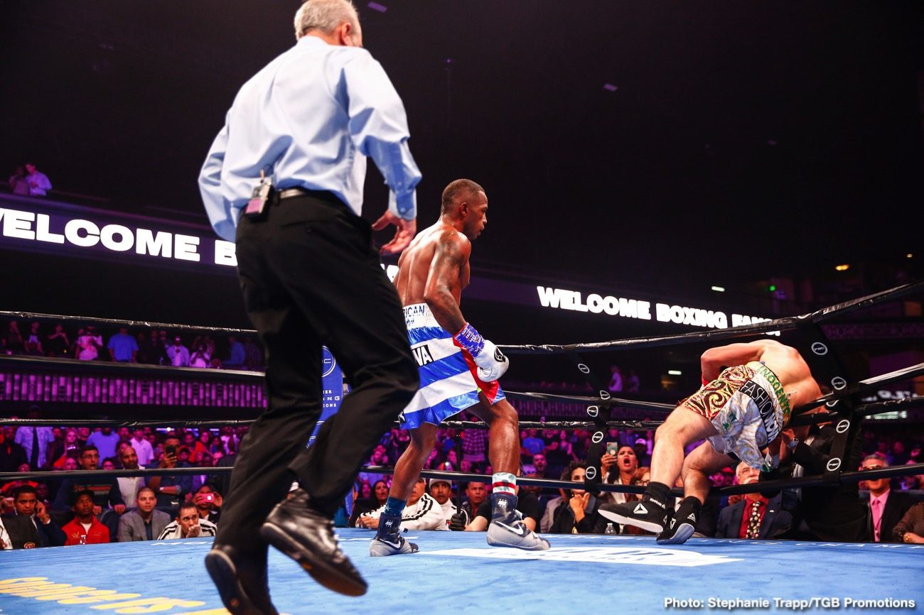 Erislandy Lara Dominates Cuban themed night at the Armory