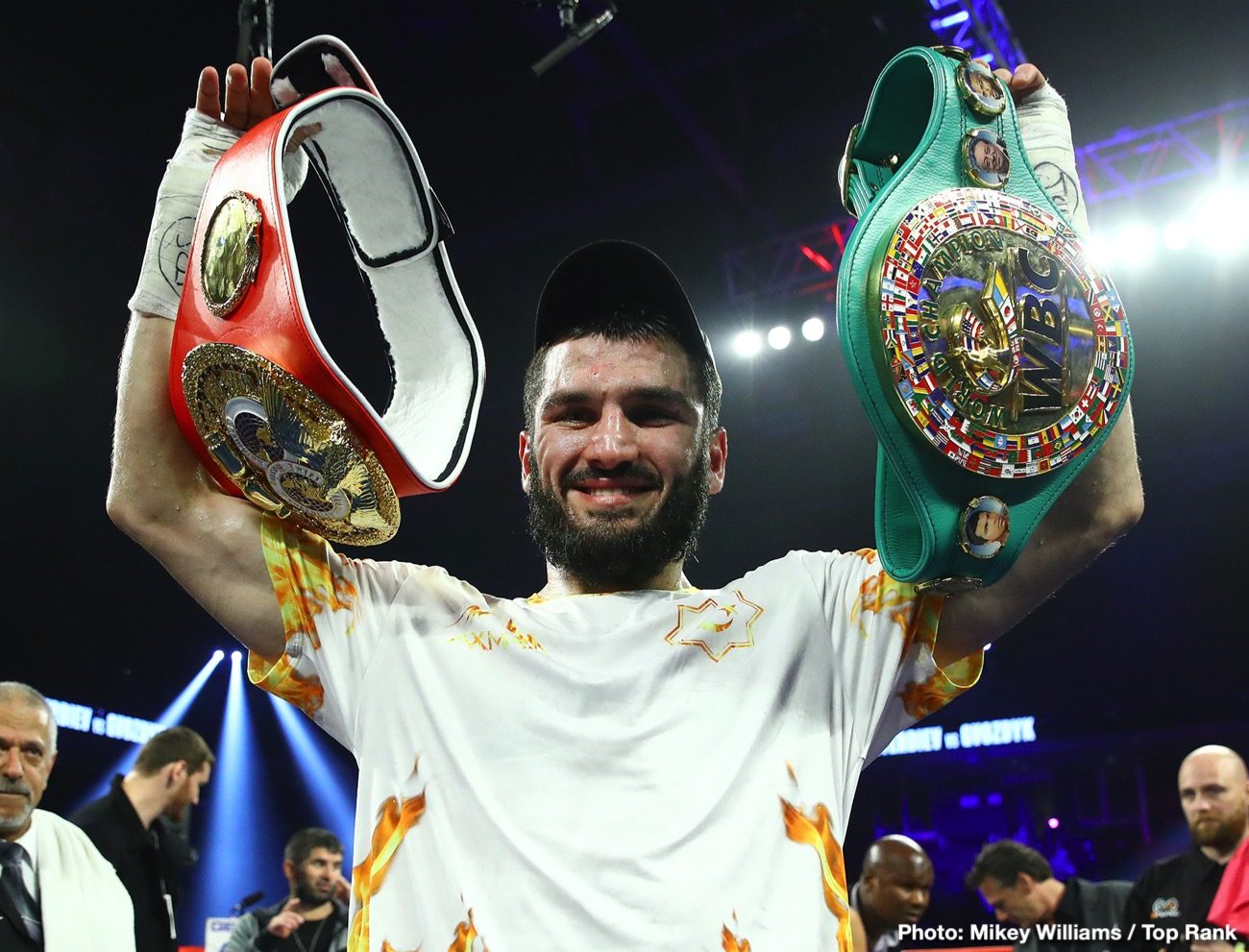 Boxing photo: Artur Beterbiev, Luis Collazo, Oleksandr Gvozdyk image RESULTS: Artur Beterbiev KOs Oleksandr Gvozdyk