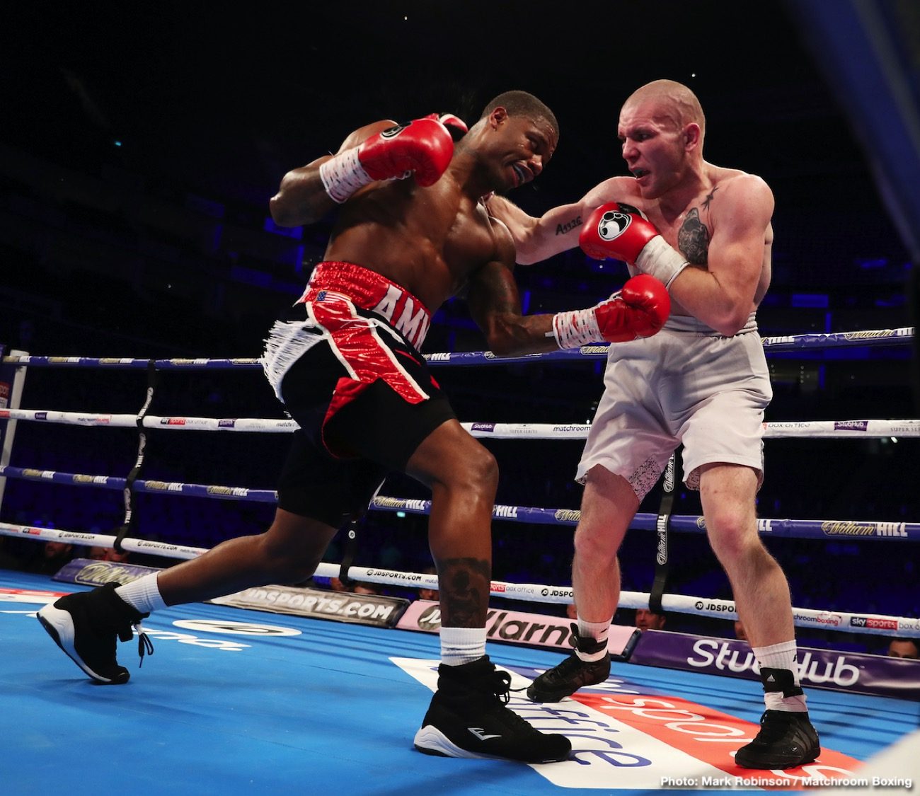 Live Results from London: Taylor Outpoints Prograis, Chisora Stops Price