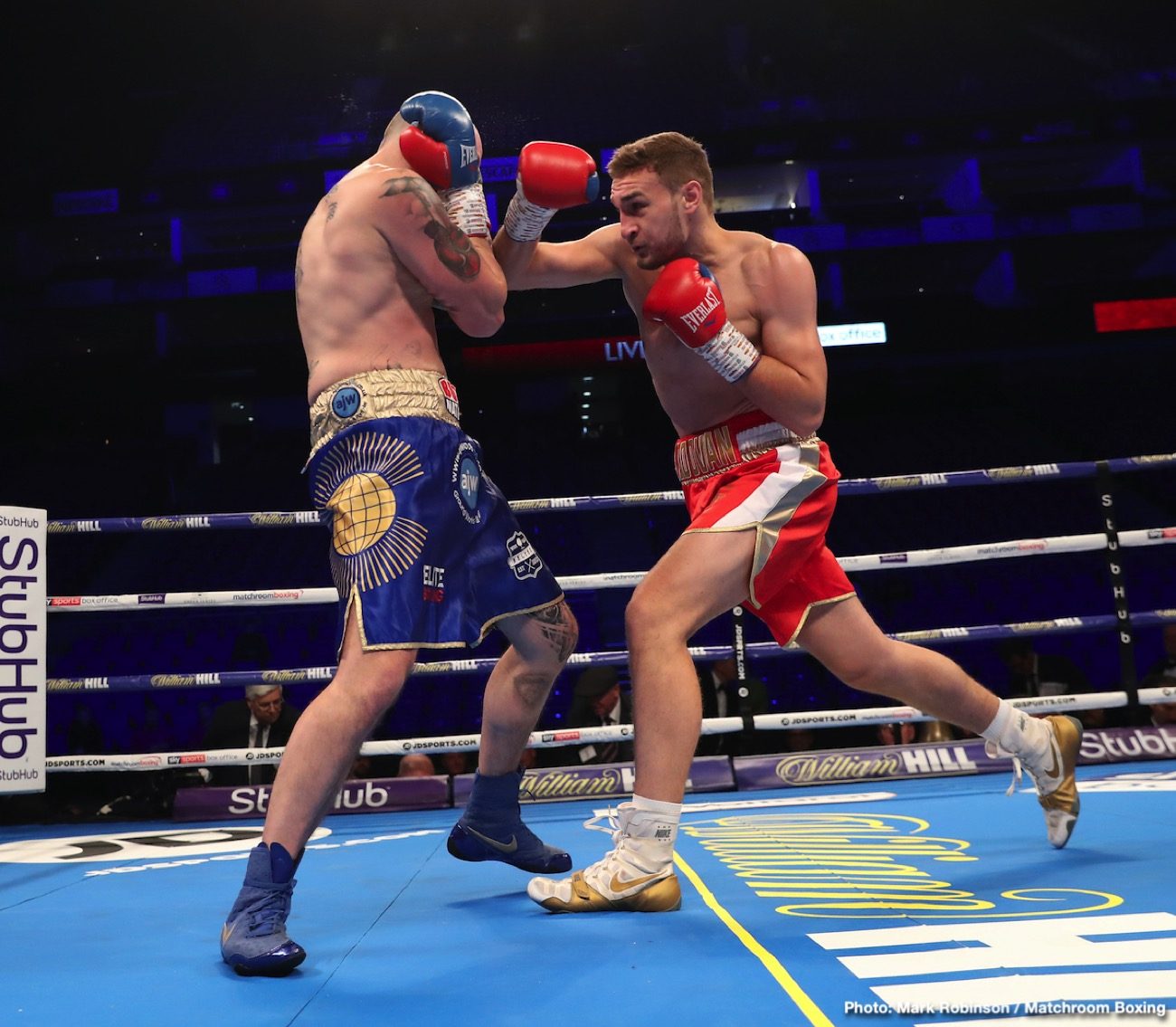 Live Results from London: Taylor Outpoints Prograis, Chisora Stops Price