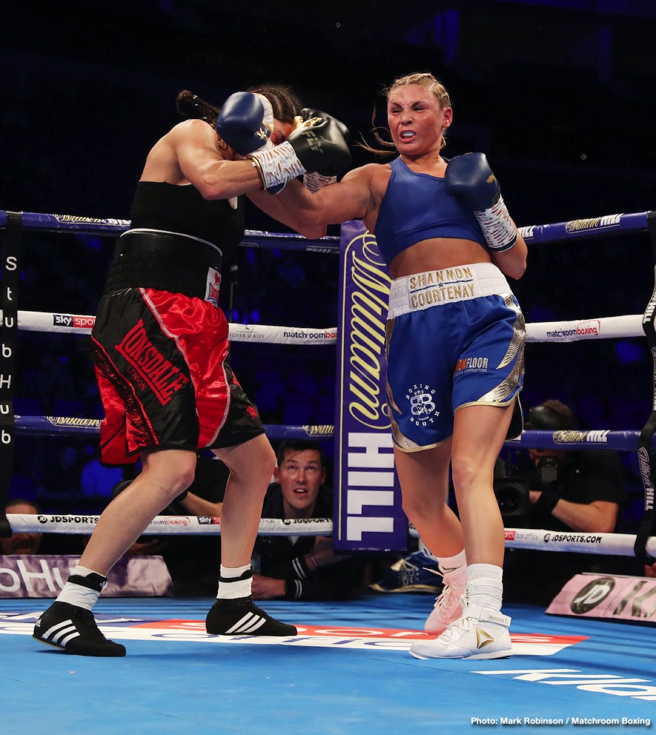 Live Results from London: Taylor Outpoints Prograis, Chisora Stops Price