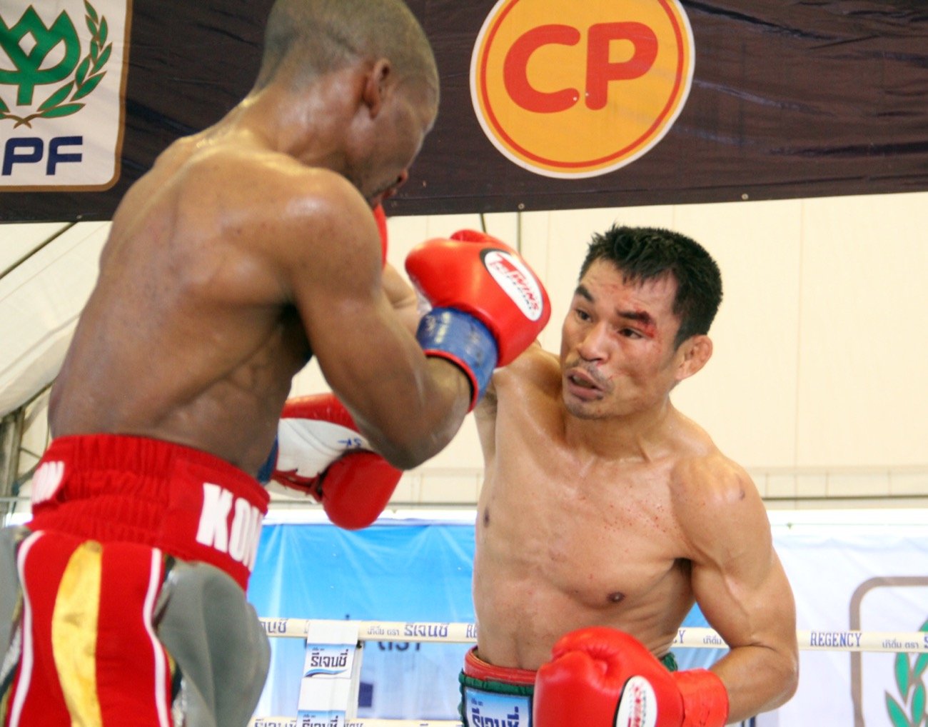 RESULTS: Wanheng Menayothin Now 54-0; Decisions Simphiwe Konkco
