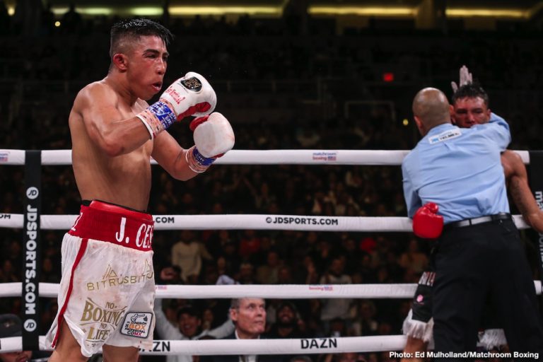 Julio Cesar Martinez defends against Jay Harris on Feb.29 on Garcia-Vargas card on DAZN