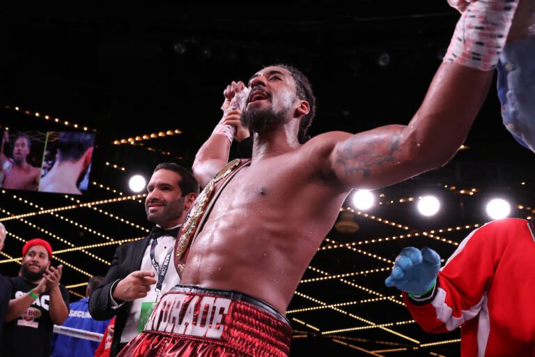 Demetrius Andrade signs extention with Matchroom Boxing USA