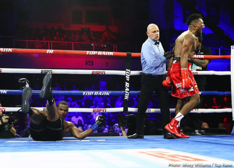 RESULTS: Eleider Alvarez Knocks Out Seals, Verdejo Back in Lightweight Mix