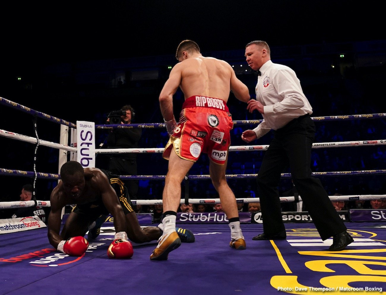 PHOTOS: Carroll beats Quigg by 11th round TKO, Fury, Parker & Fowler Win