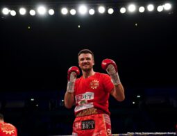 Anthony Fowler Vs THEOPHILUS TETTEH Anthony Fowler, Hughie Fury, Jono Carroll, Pavel Sour, Rohan Murdock, Scott Quigg, Zach Parker - Dublin's Jono Carroll produced a career-best performance to stop former World Champion Scott Quigg at Manchester Arena, live on Sky Sports in the UK and DAZN in the US.