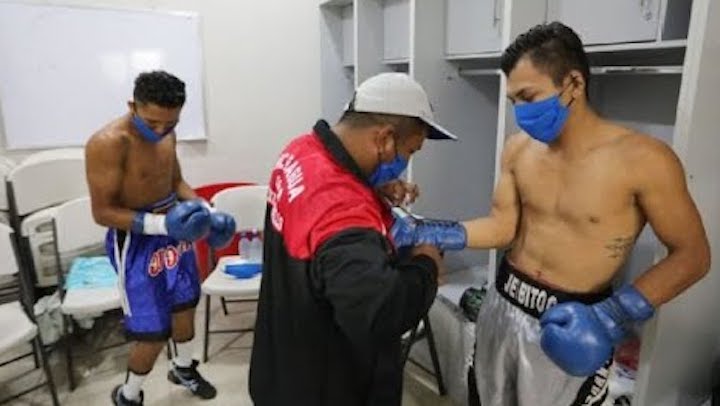 Live Boxing Goes Ahead In Nicaragua, As Fans In Attendance (Including Roman Gonzalez) Wear Face Masks