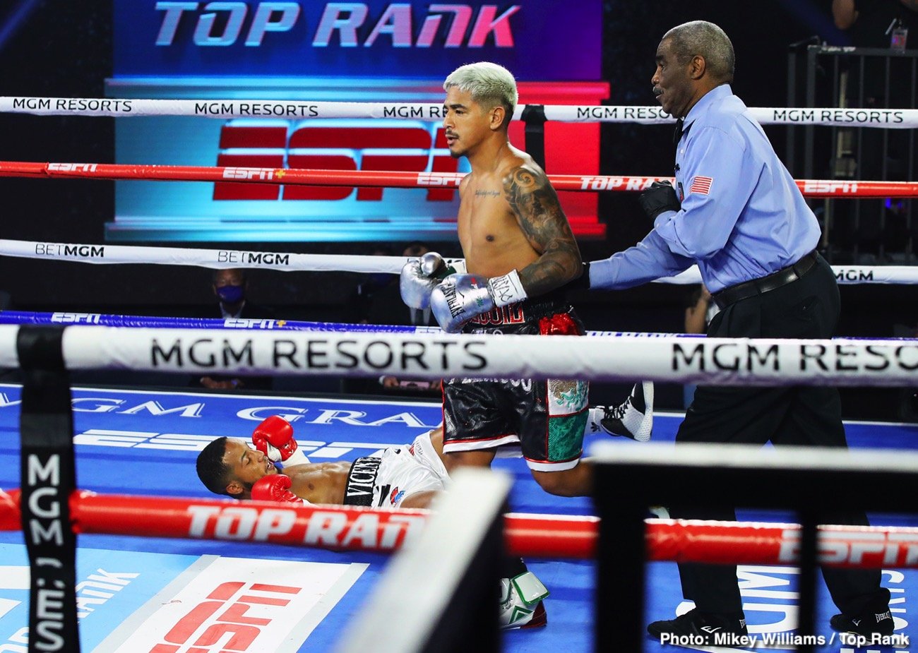 Adam Lopez, Jessie Magdaleno boxing image / photo