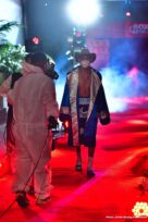 Volvemos con Punch Emanuel Navarrete, Uriel Lopez - Navarrete uses body attack to stop Lopez in the sixth round of featherweight main event