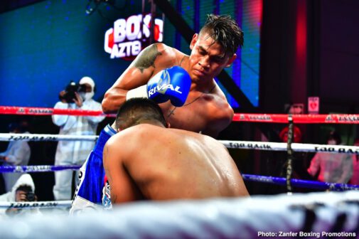 Volvemos con Punch Emanuel Navarrete, Uriel Lopez - Navarrete uses body attack to stop Lopez in the sixth round of featherweight main event