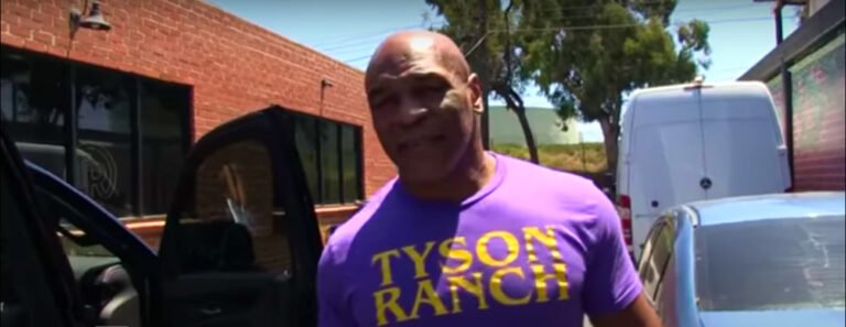 Mike Tyson: "watch what I'm going do" to Roy Jones Jr