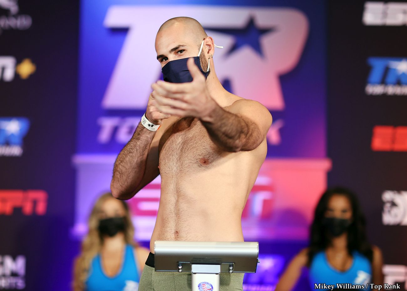 Jose Pedraza, Jose Ramirez boxing image / photo