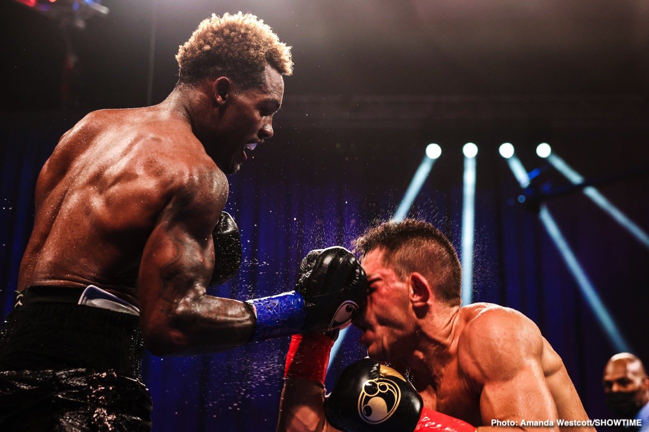 Photos: Jermell Charlo KOs Jeison Rosario; Jermall Charlo defeats Derevyanchenko