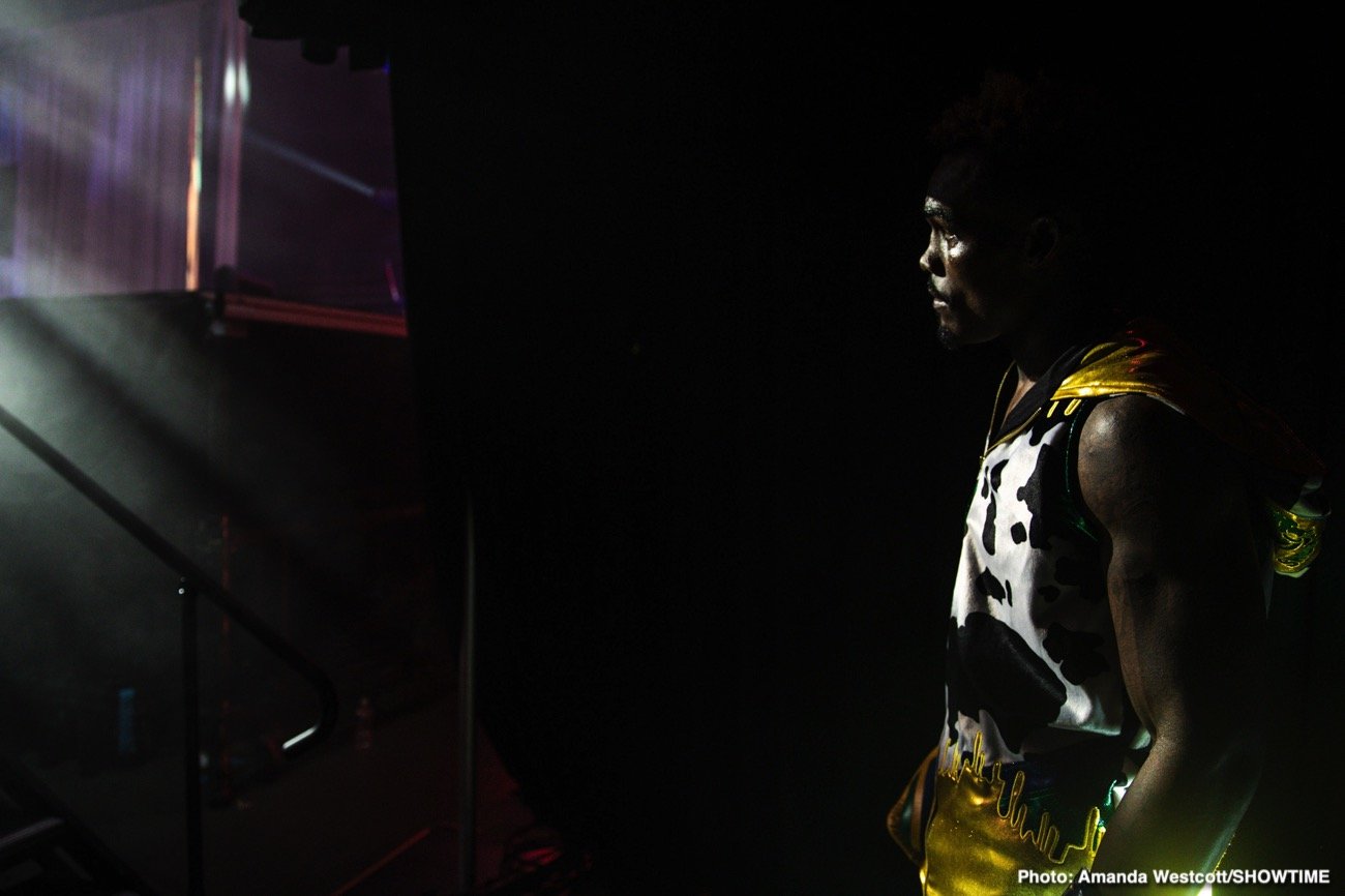 Photos: Jermell Charlo KOs Jeison Rosario; Jermall Charlo defeats Derevyanchenko