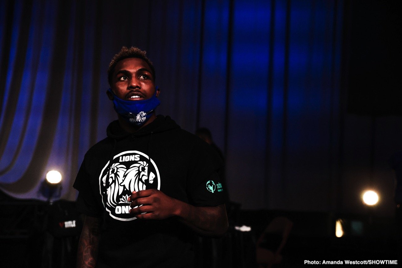 Photos: Jermell Charlo KOs Jeison Rosario; Jermall Charlo defeats Derevyanchenko