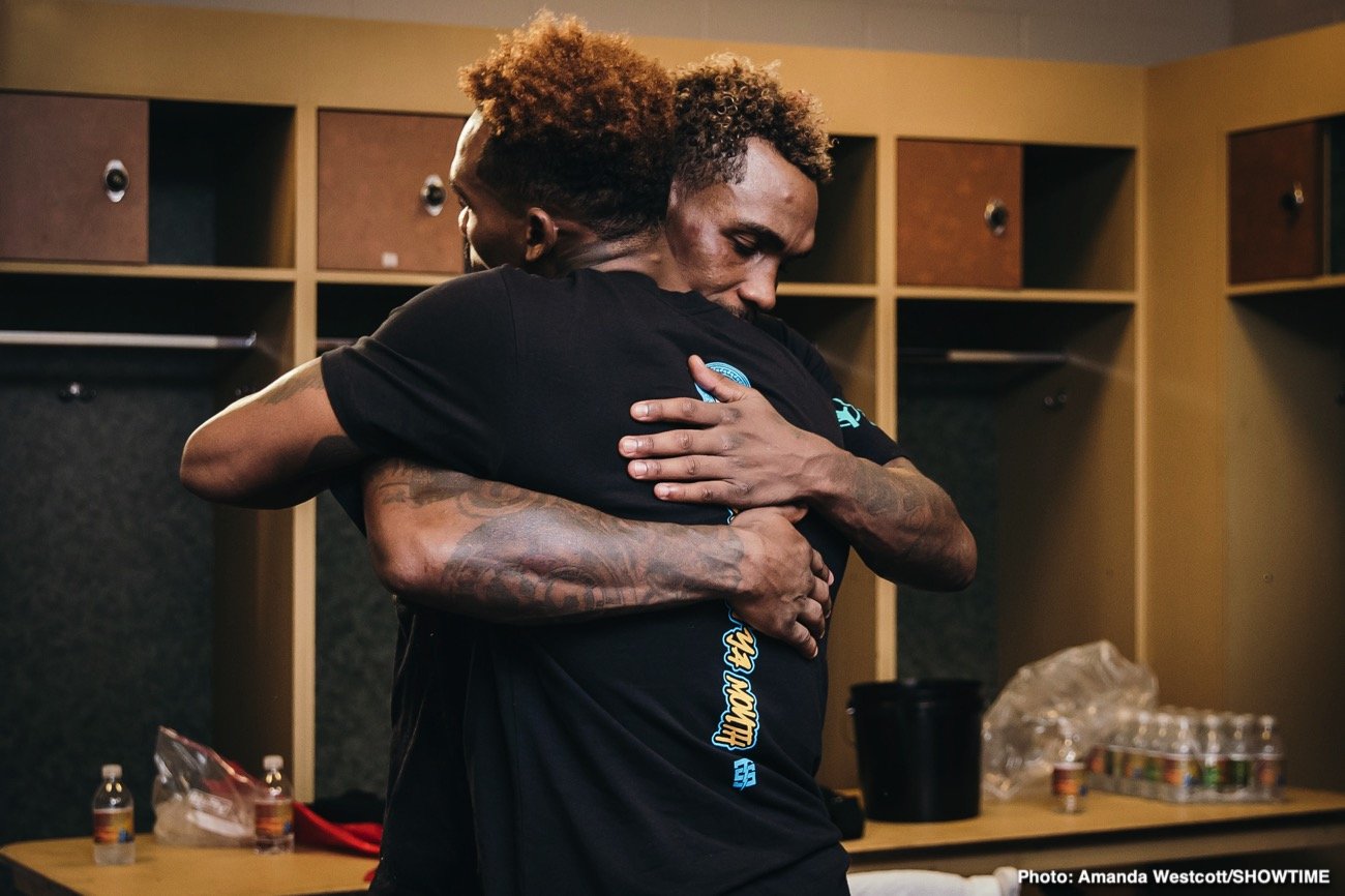 Photos: Jermell Charlo KOs Jeison Rosario; Jermall Charlo defeats Derevyanchenko