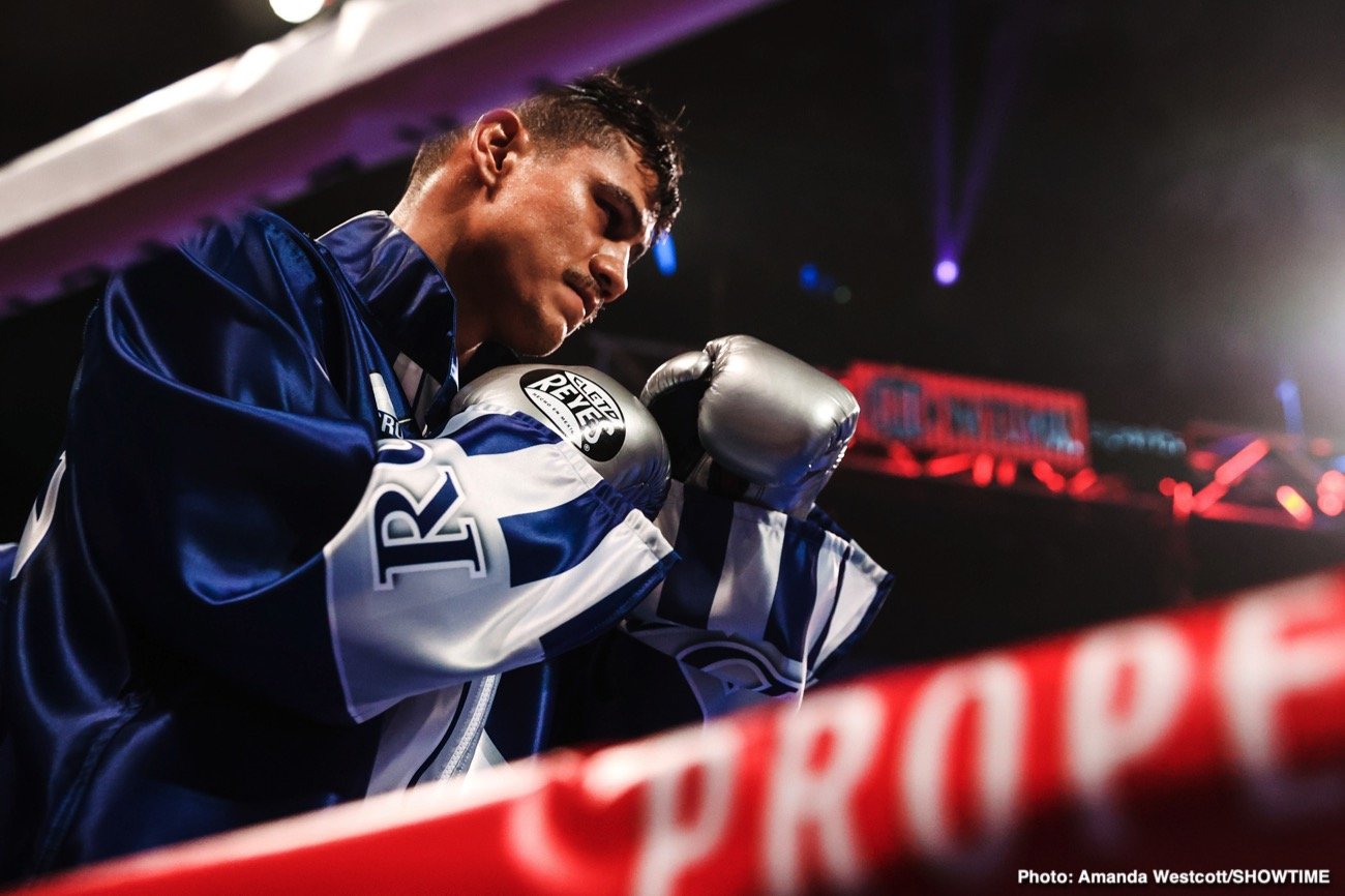 Photos: Jermell Charlo KOs Jeison Rosario; Jermall Charlo defeats Derevyanchenko