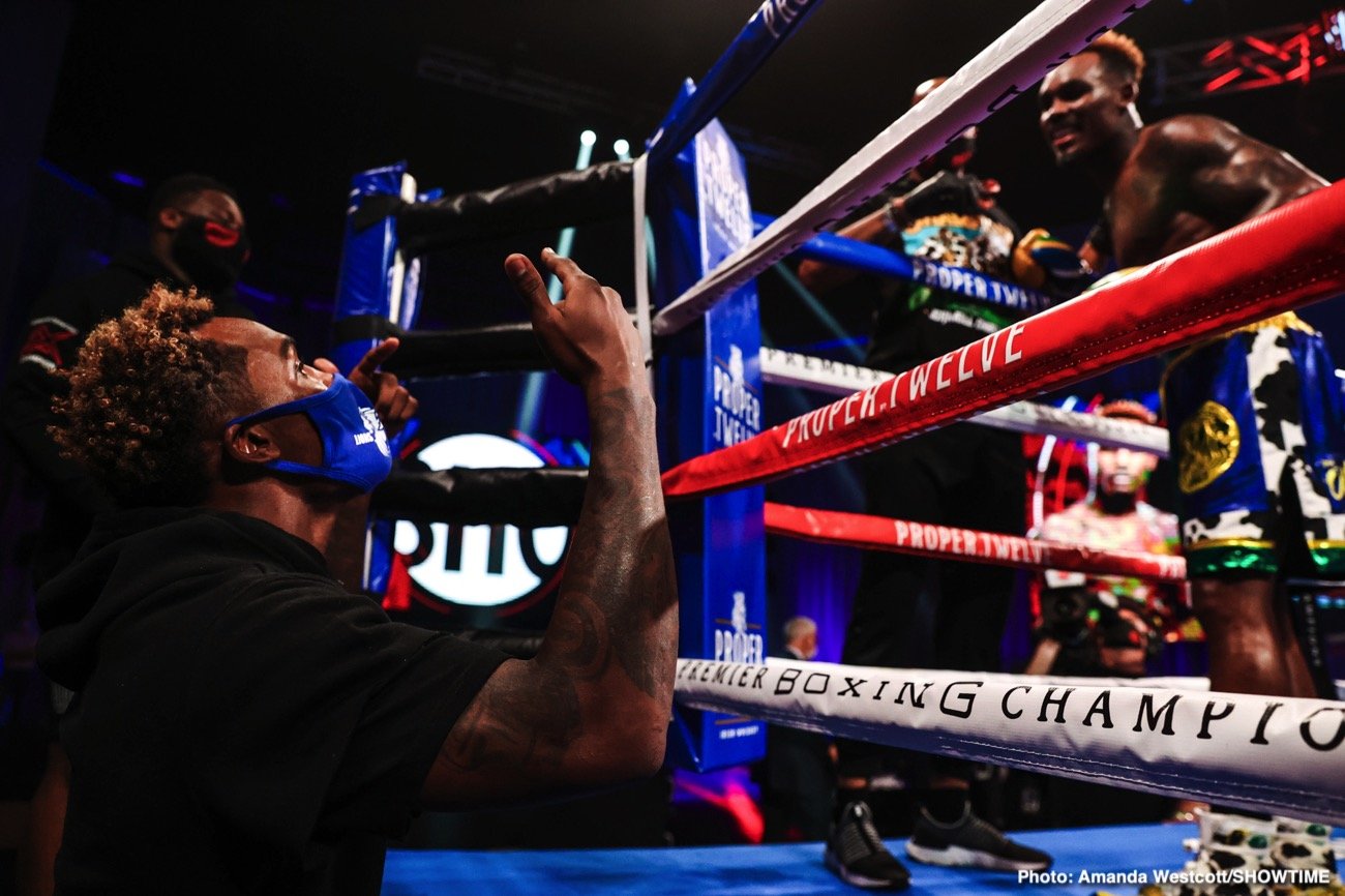 Photos: Jermell Charlo KOs Jeison Rosario; Jermall Charlo defeats Derevyanchenko