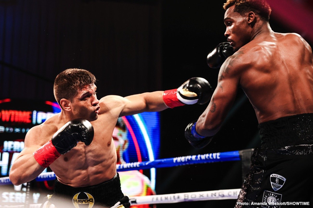 Photos: Jermell Charlo KOs Jeison Rosario; Jermall Charlo defeats Derevyanchenko