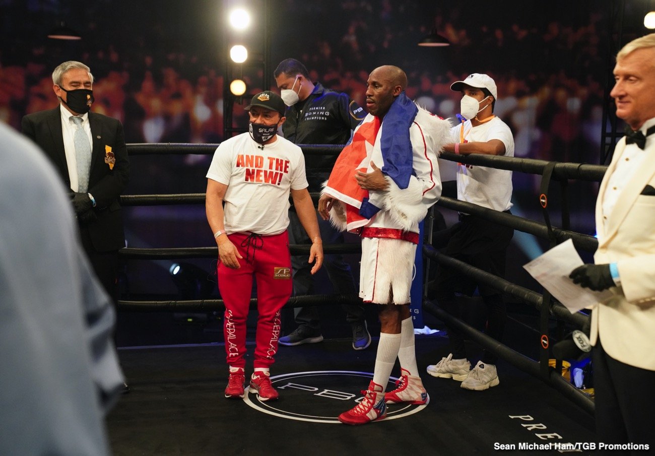 Boxing photo: Abel Ramos, Yordenis Ugas image Yordenis Ugas decisions Abel Ramos - Boxing Results