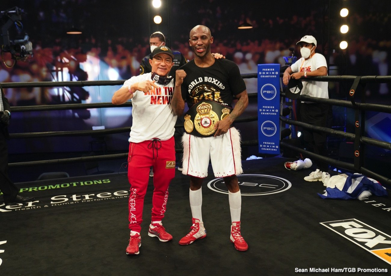 Boxing photo: Abel Ramos, Yordenis Ugas image Yordenis Ugas decisions Abel Ramos - Boxing Results