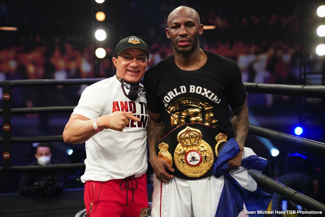 Boxing photo: Abel Ramos, Yordenis Ugas image Yordenis Ugas decisions Abel Ramos - Boxing Results