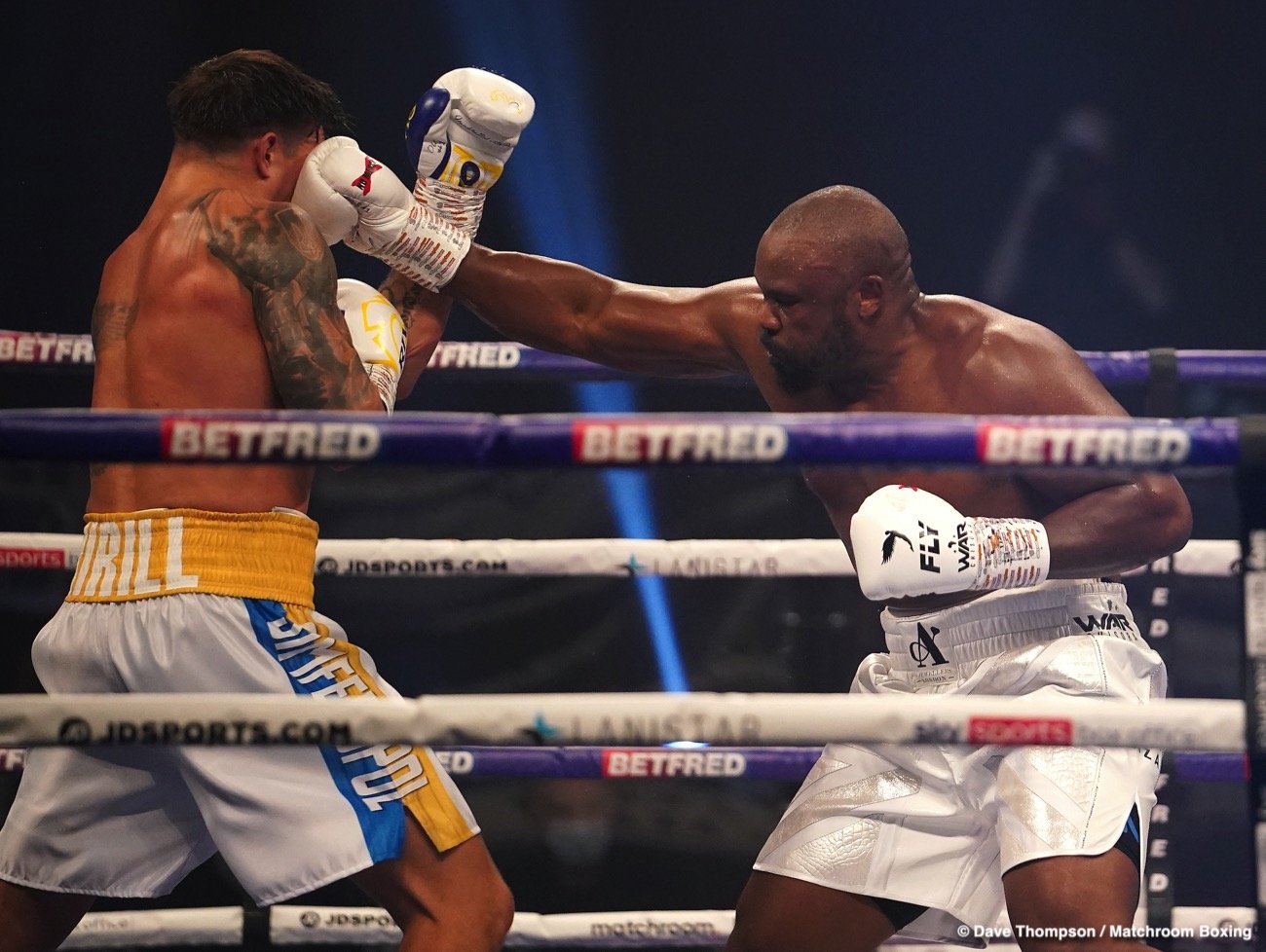 Oleksandr Usyk decisions Dereck Chisora - Boxing Results