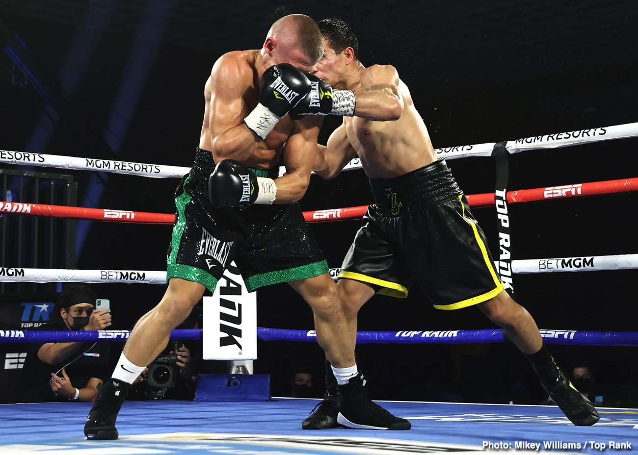 Photos: Jose Zepeda stops Ivan Baranchyk