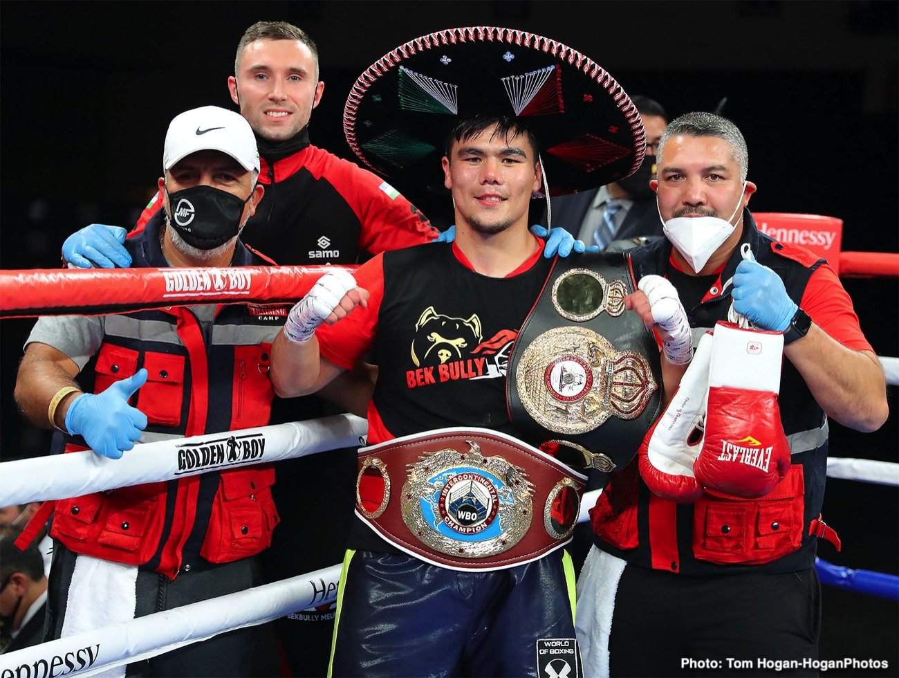 Boxing photo: Jaime Munguia, Tureano Johnson image Jaime Munguia beats Tureano Johnson on injury stoppage in 6th