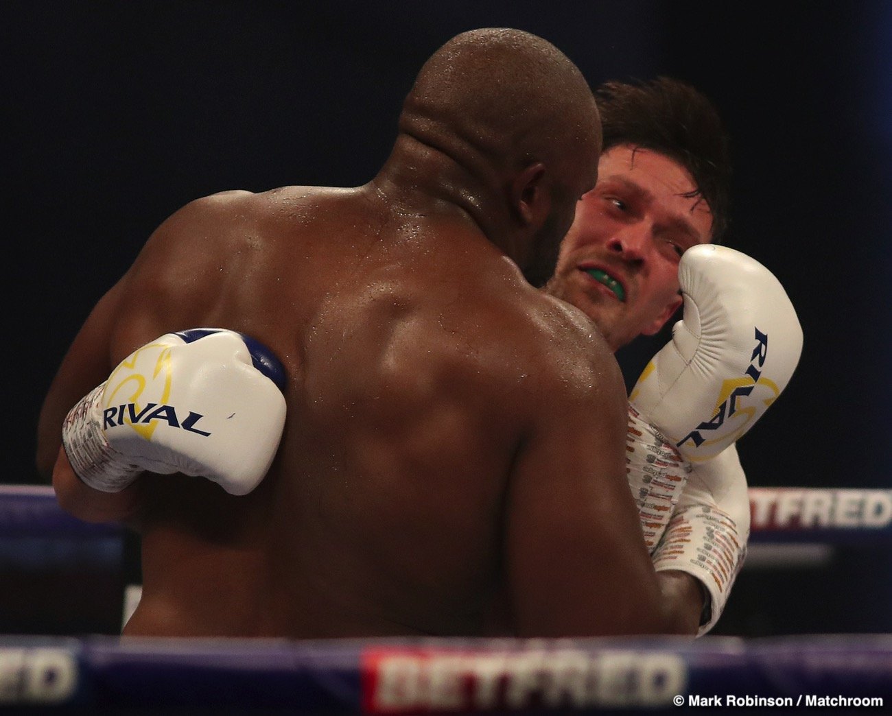 Oleksandr Usyk decisions Dereck Chisora - Boxing Results