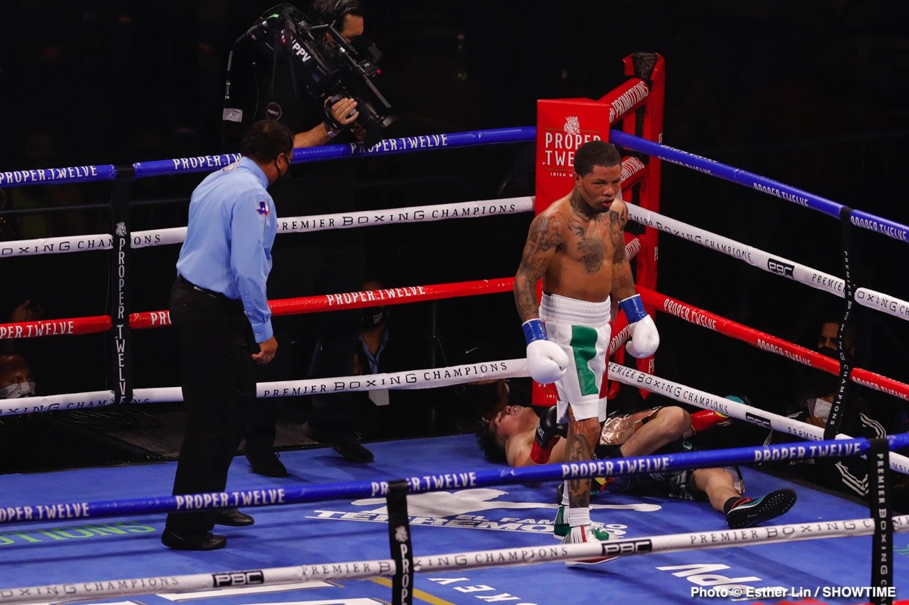 Photos: 'Tank' Davis KOs Santa Cruz in 6th round