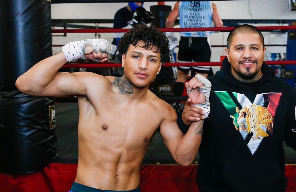 Amado Vargas Turns Professional, GCP Signs Wilfredo Flores Boxing News